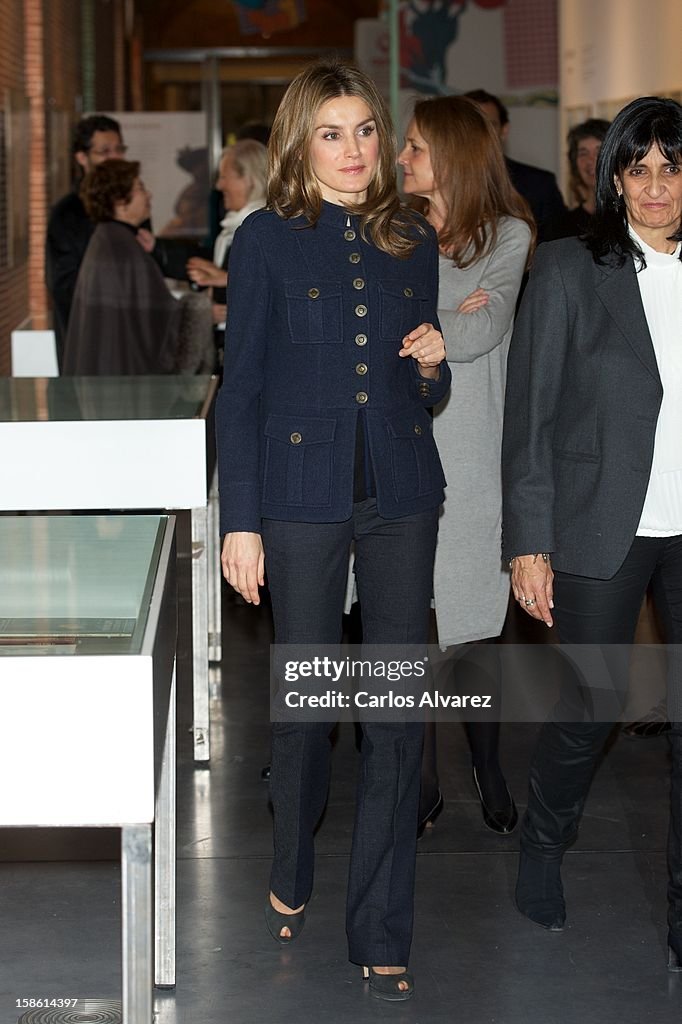 Princess Letizia of Spain Attends 'A Que Sabe este Libro' Exhibition Hall