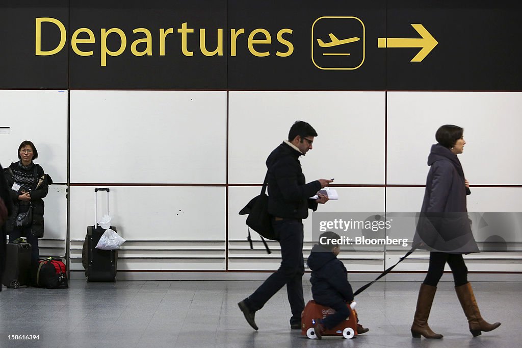 Holiday Travel At Gatwick Airport