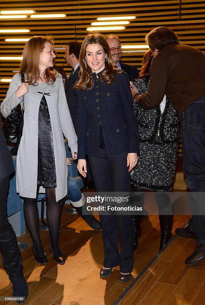 Princess Letizia of Spain Attends 'A Que Sabe este Libro' Exhibition Hall