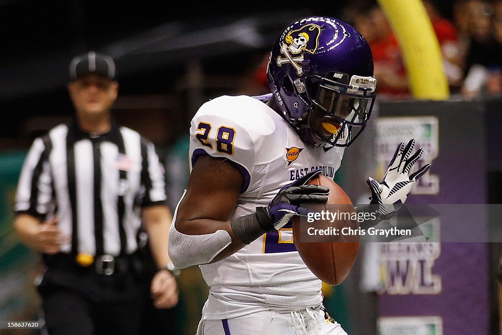 R+L Carriers New Orleans Bowl - East Carolina v Louisiana Lafayette