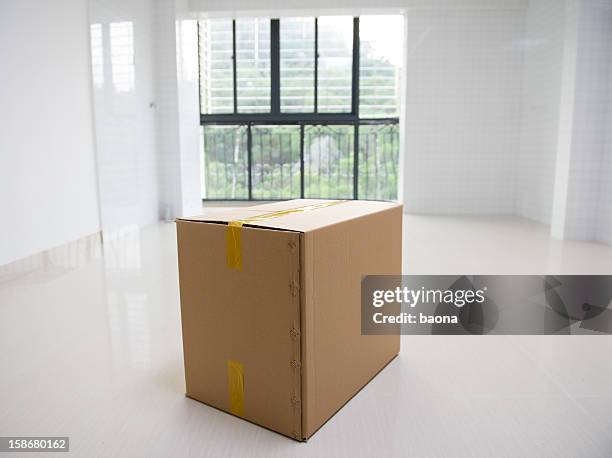 Retapped Box 3,980 Taped Cardboard Box Stock Photos, High-Res Pictures, and Images ...