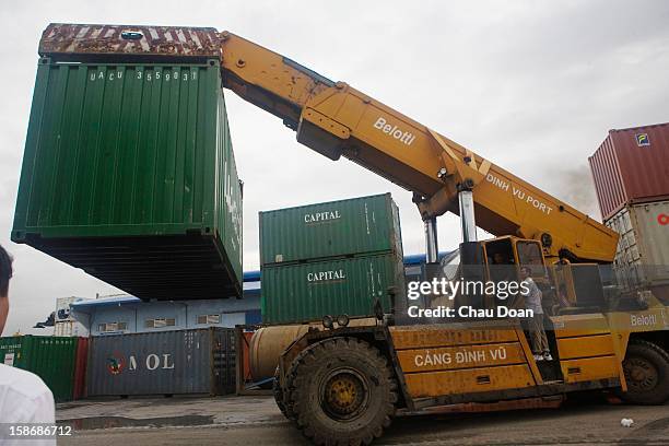 Police Container Terminal Vietnam International Container Terminal Photos and Premium High Res ...