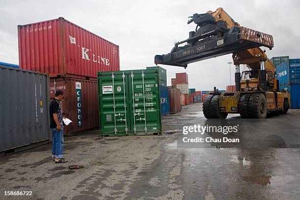 Police Container Terminal Vietnam International Container Terminal Photos and Premium High Res ...