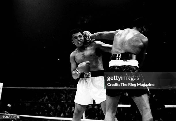 M Ali Rms 1,628 Muhammad Ali Punch Stock Photos, High-Res Pictures, and Images ...
