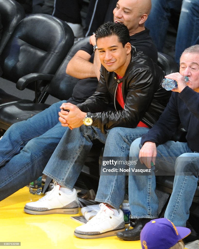 Celebrities At The Lakers Game