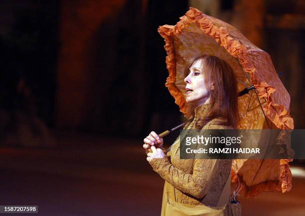 Lebanese diva Fairuz performs a scene during the "Sah el-Nom" musical at the Arena in Amman 02 November 2007. AFP PHOTO/POOL/RAMZI HAIDAR