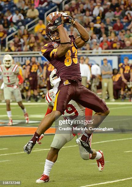 Ben McCord of the Central Michigan University Chippewas makes a catch in the fourth quarter of the Little Caesars Pizza Bowl against the Western...