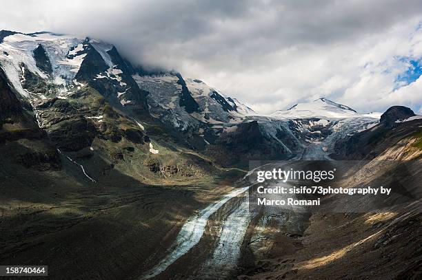 ice river - grossglockner fotografías e imágenes de stock