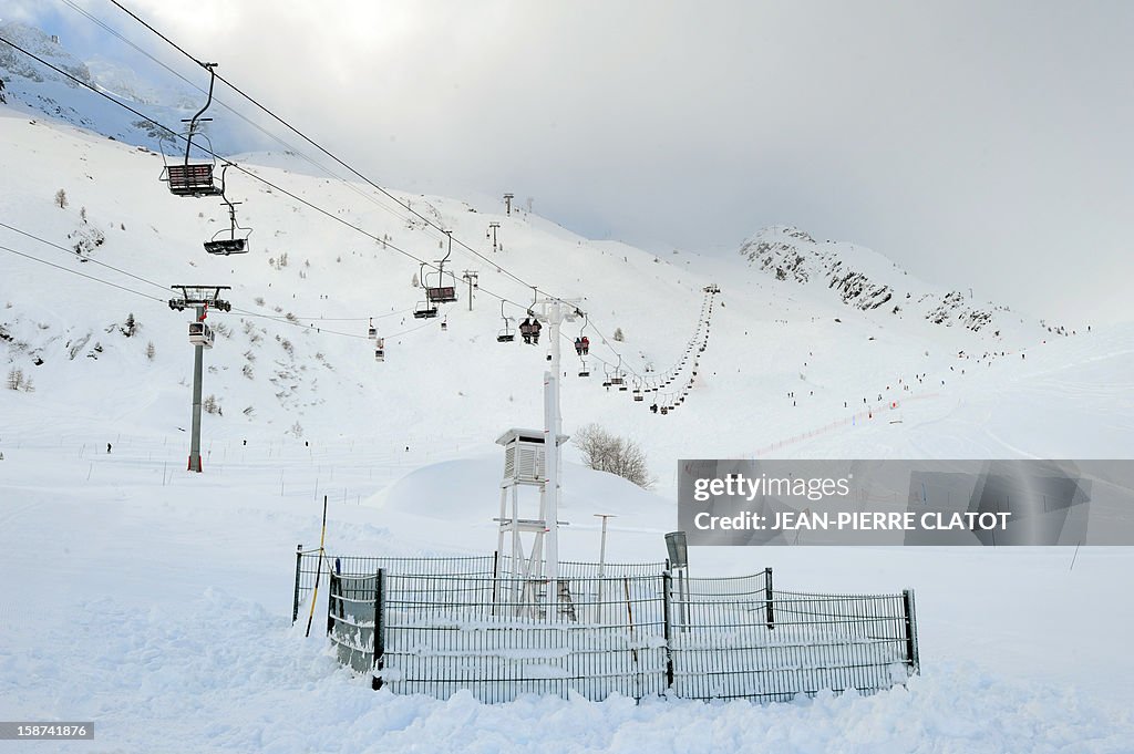 FRANCE-WEATHER-SNOW-AVALANCHE