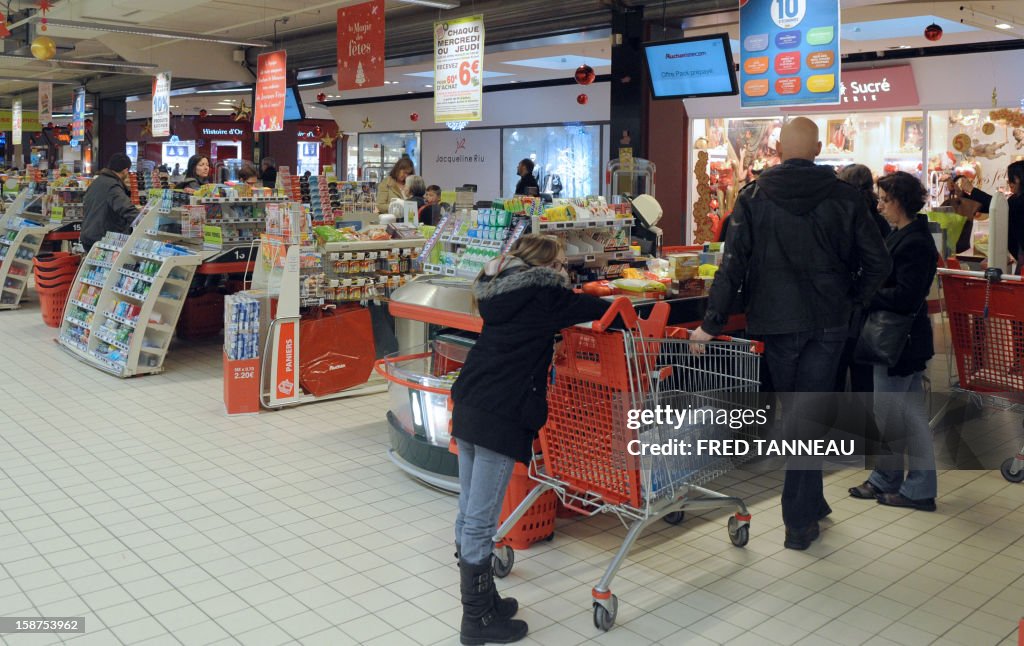 FRANCE-DISTRIBUTION-SHOPPING