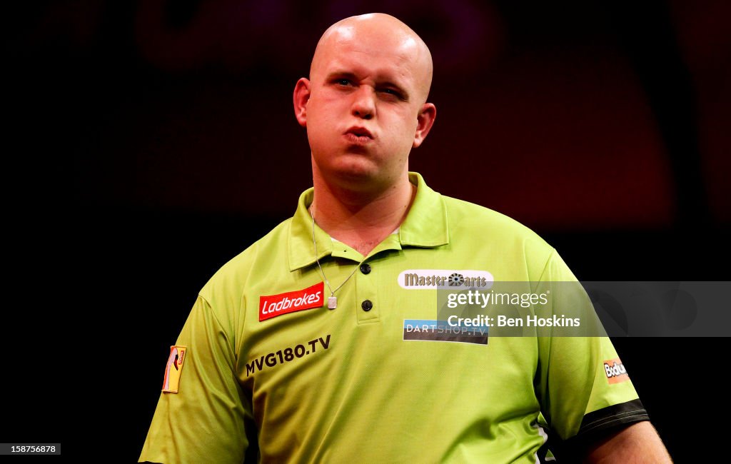 2013 Ladbrokes.com World Darts Championship - Day Eleven