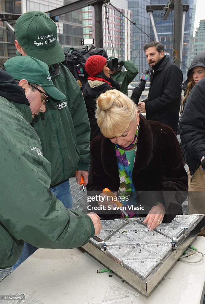 Workers Install 288 New Waterford Crystals On The 2013 Times Square New Year's Eve Ball