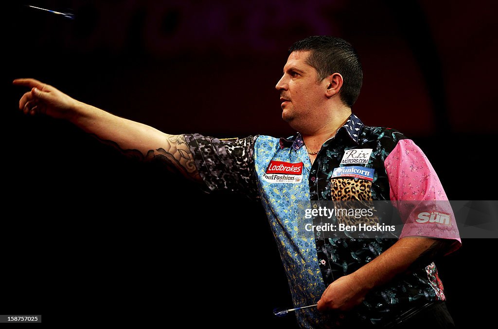 2013 Ladbrokes.com World Darts Championship - Day Eleven