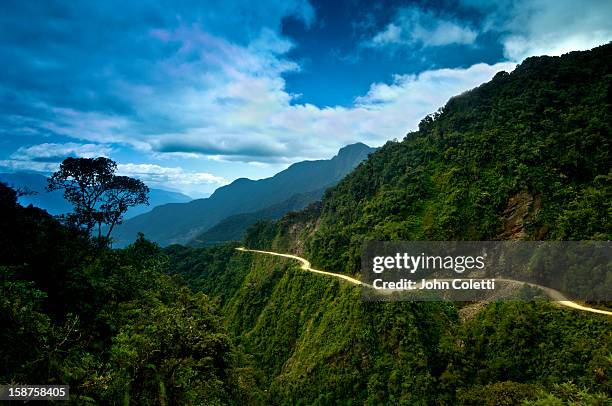 the world's most dangerous road, bolivia - bolivian andes fotografías e imágenes de stock