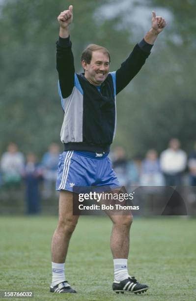 Athletic Bilbao manager Howard Kendall at a pre-season training session, Spain, 27th July 1987.