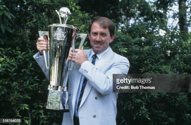 Everton manager Howard Kendall with the Bell's English Manager of the Year trophy, London, 15th May 1987.