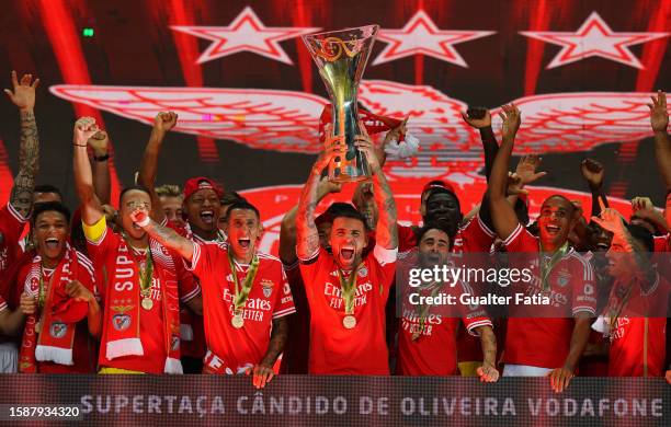 Benfica players celebrate with trophy after winning the SuperTaca de Portugal at the end of the SuperTaca de Portugal match between SL Benfica and FC...