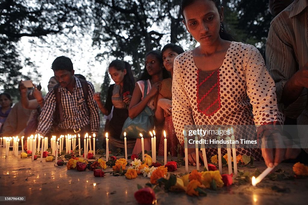 Candle Vigil In Mumbai To Mourn The Death Of Gang Rape Victim