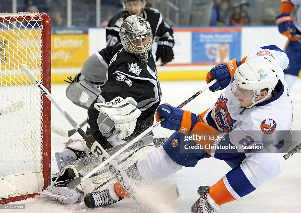 Manchester Monarchs v Bridgeport Sound Tigers