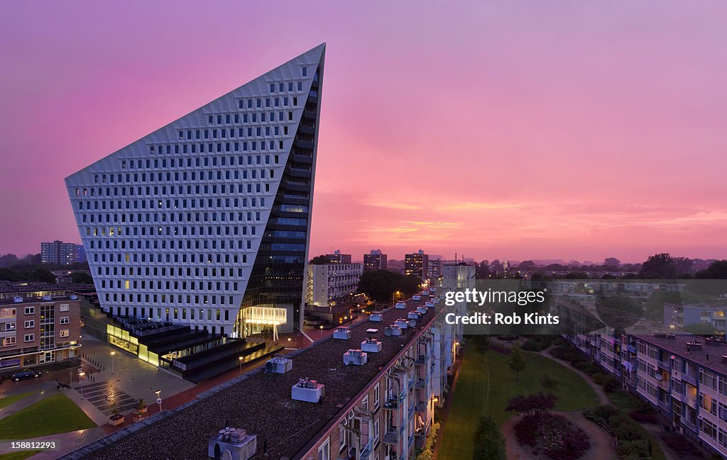 Stadskantoor The Hague at sunset