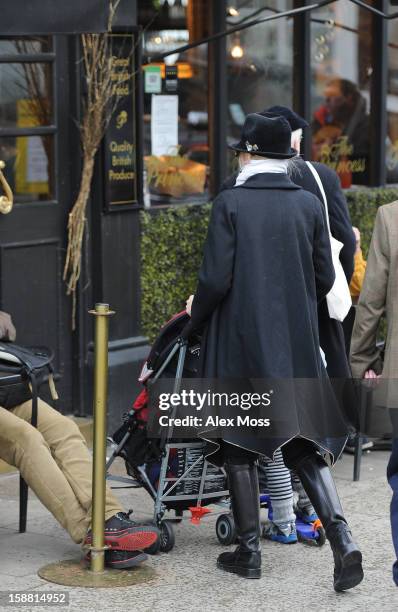 Gwen Stefani and her son Zuma are seen arriving at a pub in Primrose Hill on December 30, 2012 in London, England.
