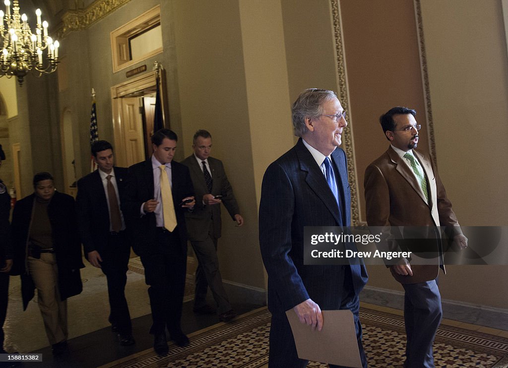 Congress Convenes as Fiscal Cliff Deadline Closes In