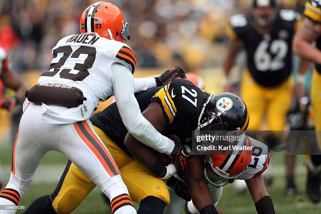 Cleveland Browns v Pittsburgh Steelers