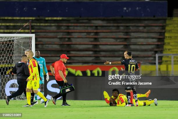 Angulo Goal 55 Larry Angulo Stock Photos, High-Res Pictures, and Images - Getty Images