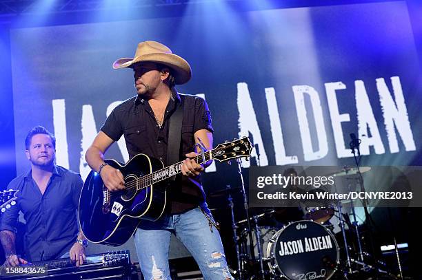 Musician Jason Aldean performs on Dick Clark's New Year's Rockin' Eve at CBS studios on December 31, 2012 in Los Angeles, California.