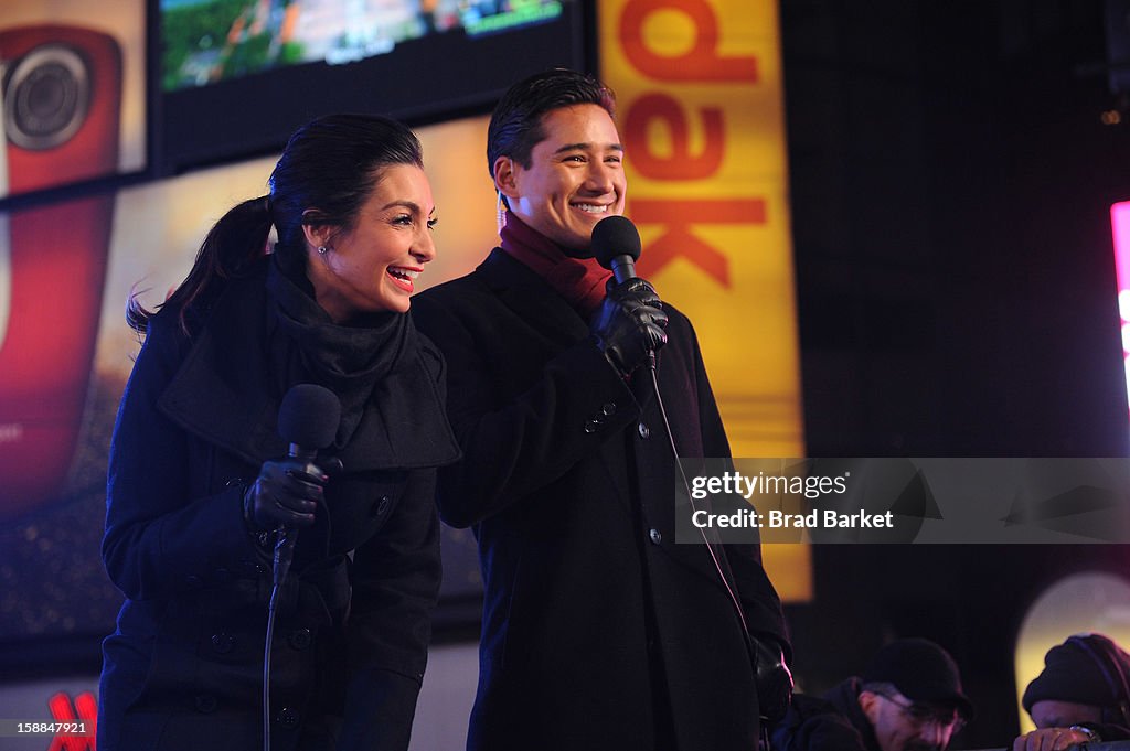 Mario Lopez and Courtney Lopez Ring In 2013 On The NIVEA Kiss Stage In Times Square