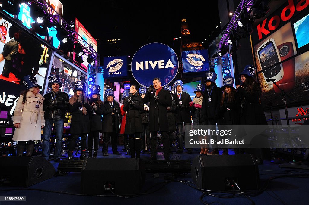 Mario Lopez and Courtney Lopez Ring In 2013 On The NIVEA Kiss Stage In Times Square