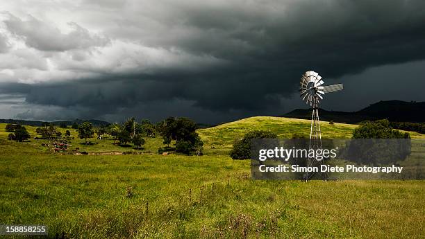 backlighting the heavens - toowoomba stockfoto's en -beelden