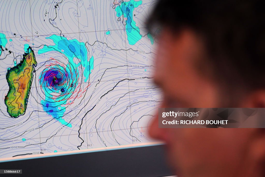 FRANCE-OVERSEAS-WEATHER-CYCLONE