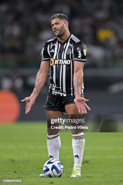 Hulk of Atletico Mineiro reacts during the Copa CONMEBOL Libertadores round of 16 first leg match between Atletico Mineiro and Palmerias at Mineirao...