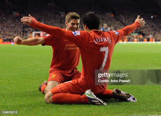 464 Steven Gerrard Luis Suarez Photos and Premium High Res Pictures - Getty Images 464 Steven Gerrard Luis Suarez Photos and Premium High Res Pictures - Getty Images