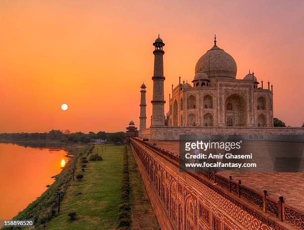 lost in the moment - taj mahal stock pictures, royalty-free photos & images