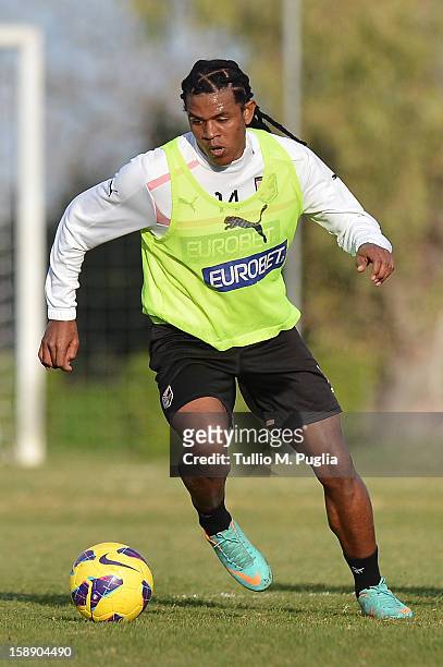 Anselmo de Moraes in action during a Palermo training session before his presentation as new player of Palermo at Campo Tenente Onorato on January 3,...