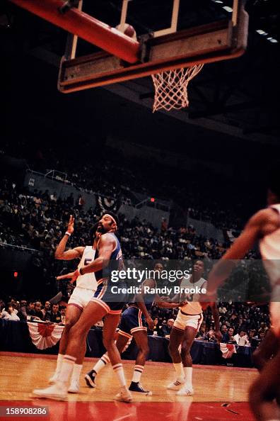 ABA All Star Artis Gilmore shoots with the NBA All Star Wilt... News ...