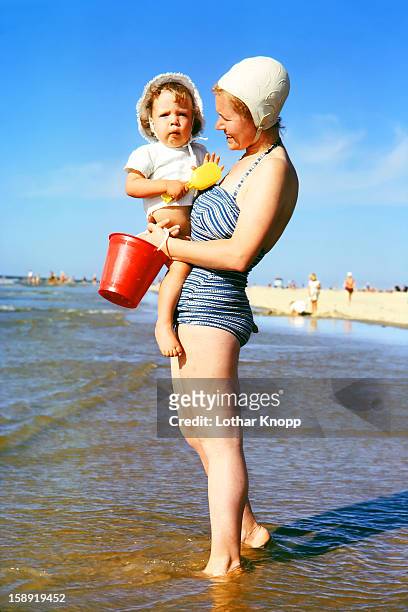 a summer day at the northsea. langeoog 1963. - retro summer holiday stock-fotos und bilder