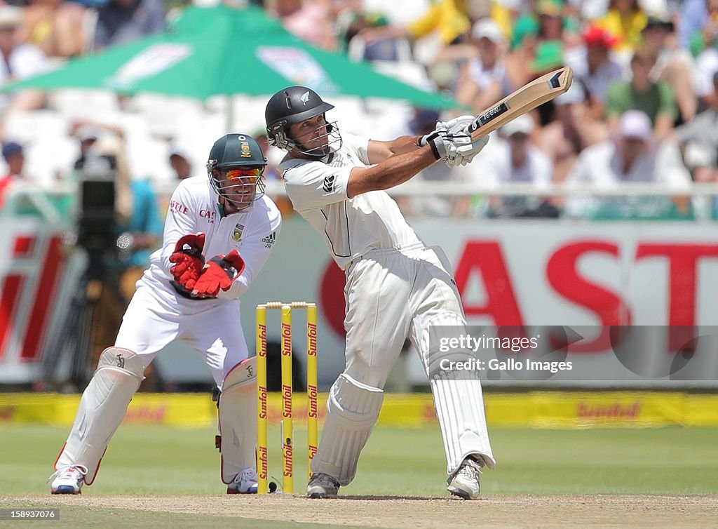 South Africa v New Zealand - First Test: Day 3