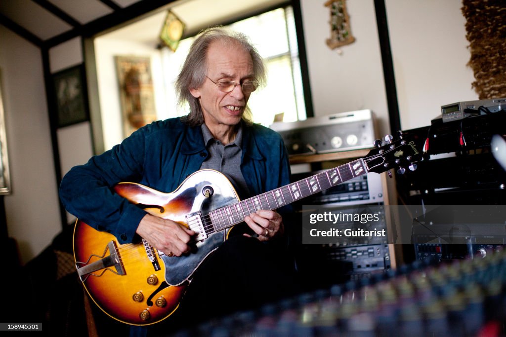 Stephen Howe English progressive rock guitarist Steve Howe, most famous for his ...