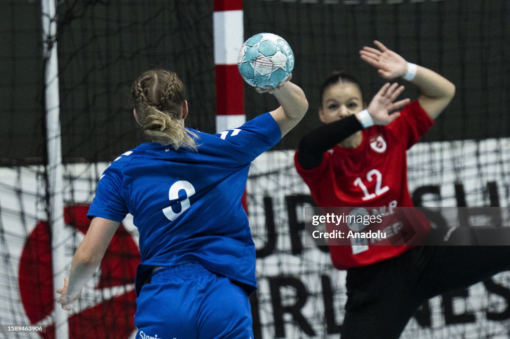 Finland v Kosovo - W17 EHF Championship TUR