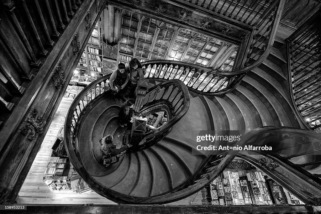 Library round staircase