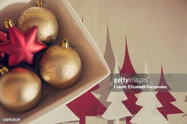adornos para el árbol de navidad - adornos navidad stockfoto's en -beelden