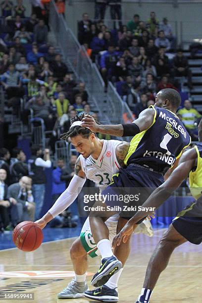 Daniel Hackett of Montepaschi Siena in action during the 2012-2013 Turkish Airlines Euroleague Top 16 Date 2 between Fenerbahce Ulker Istanbul v...