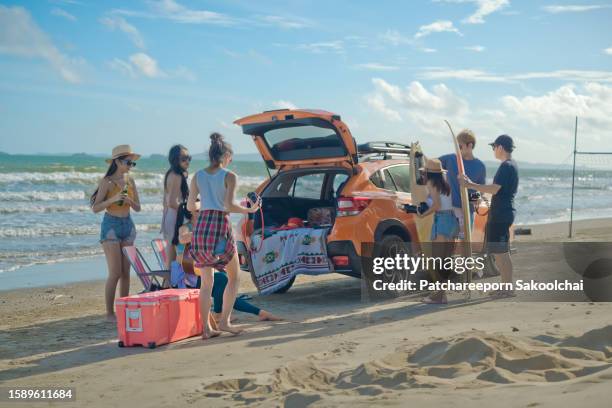 road trip - dosen schießen stock-fotos und bilder