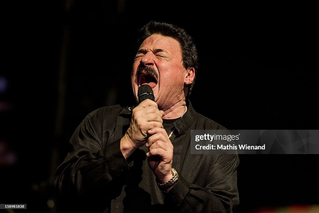 Floyd Reloaded Duesseldorf Show Featuring Bobby Kimball