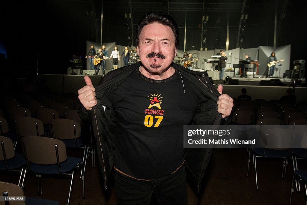 Floyd Reloaded Duesseldorf Show Featuring Bobby Kimball