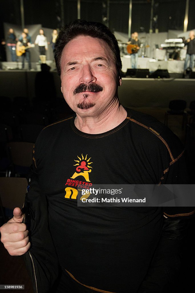 Floyd Reloaded Duesseldorf Show Featuring Bobby Kimball