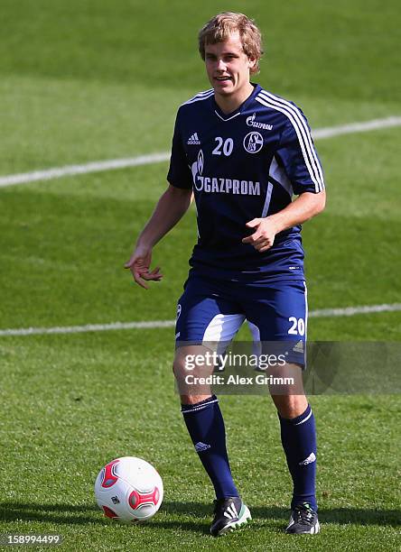 Teemu Pukki controles the ball during a Schalke 04 training session at the ASPIRE Academy for Sports Excellence on January 5, 2013 in Doha, Qatar.